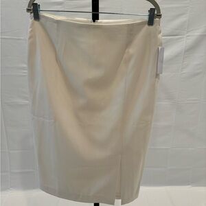 Off white Tahari ASL pencil skirt . Size 6 - New with tags